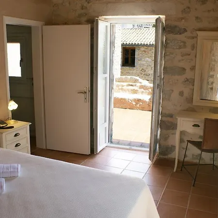 Karavi Guest house